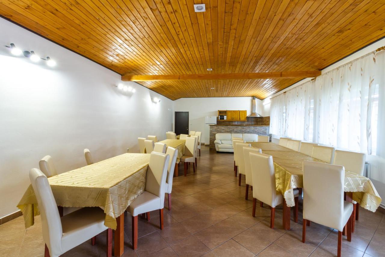 Airport Karoly Central Vecsés Εξωτερικό φωτογραφία